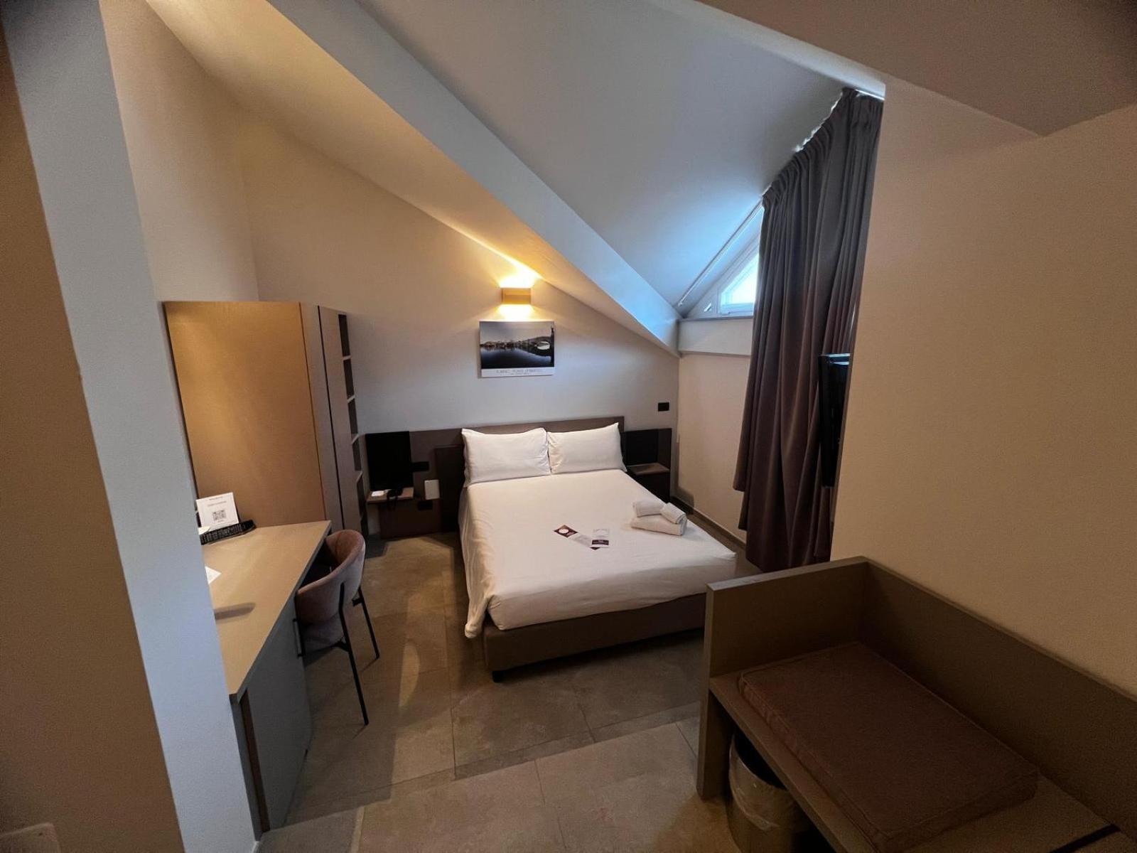 Best Quality Hotel La Darsena Moncalieri Esterno foto